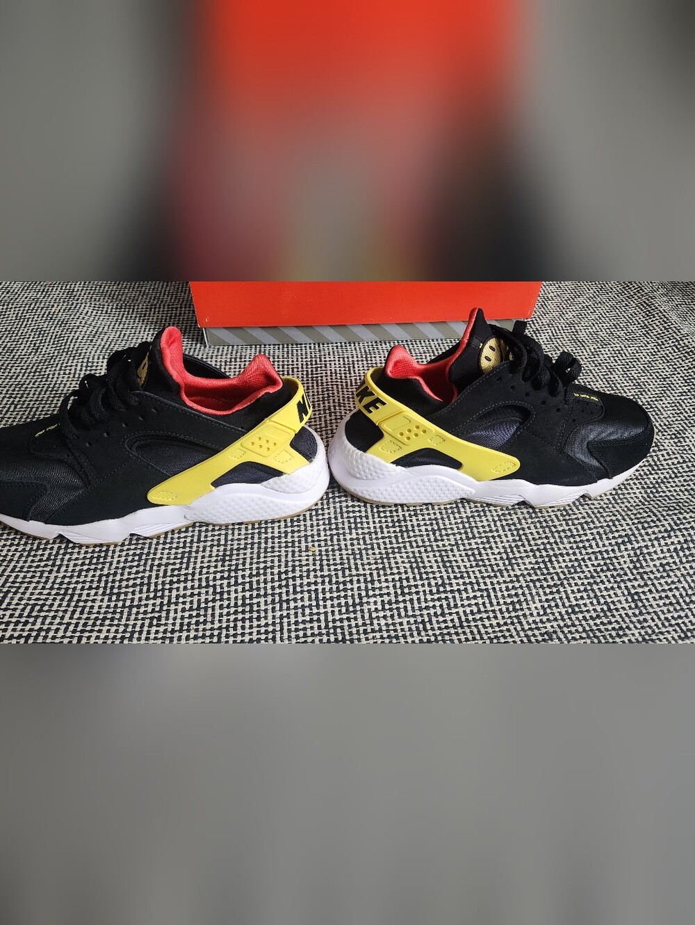 Nike Air Huarache Smiley Face Sneakers Women’s US 8 - Picture 10 of 10